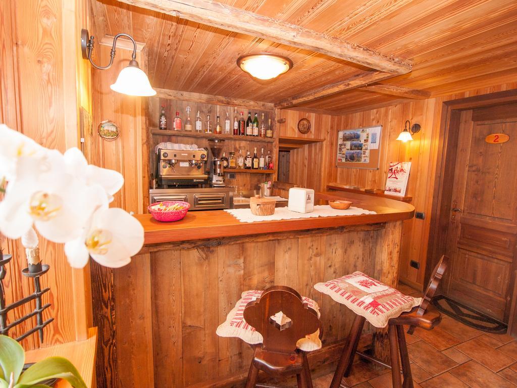 Le Vieux Rascard Chambres D'Hotes Champoluc Εξωτερικό φωτογραφία